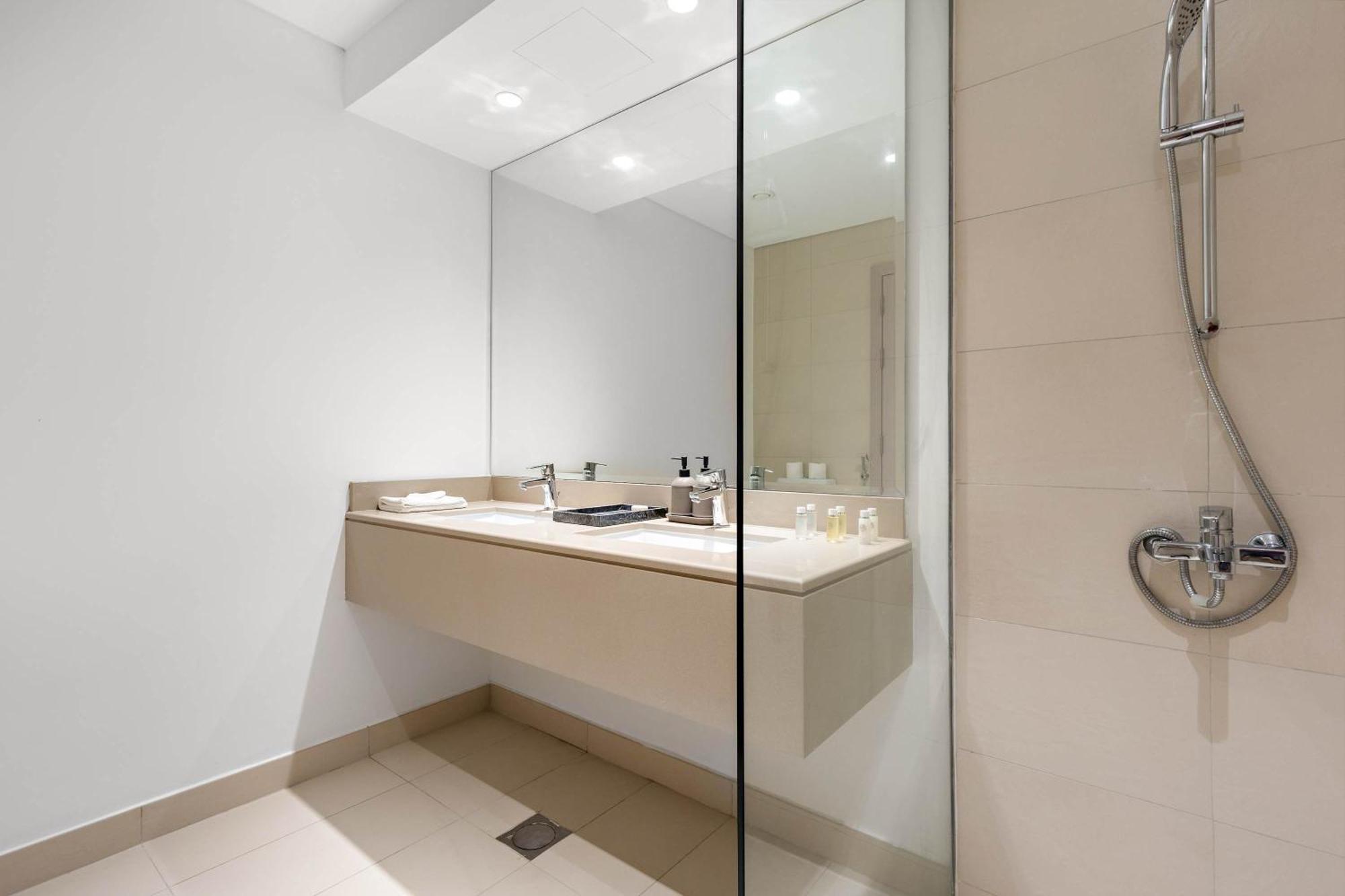 Silkhaus Luxury 3br And Maid In Water's Edge * Abu Dhabi