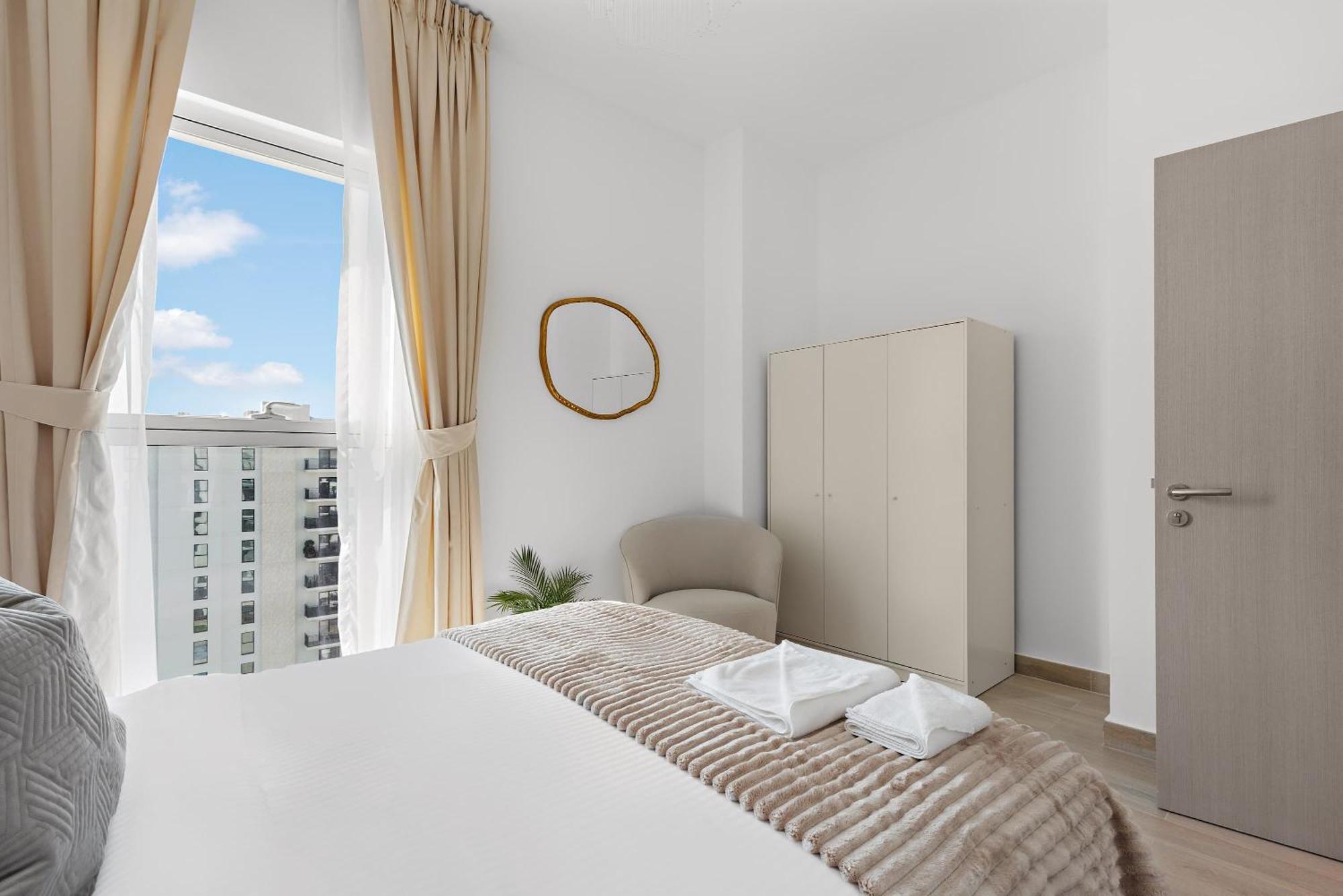 Silkhaus Luxury 3br And Maid In Water's Edge Apartment Abu Dhabi