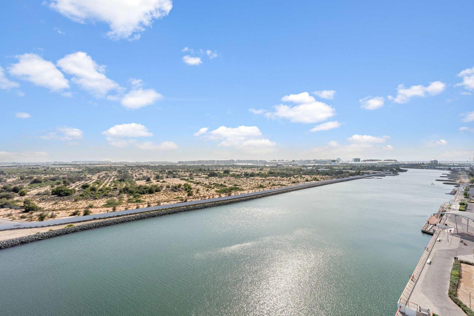 Apartment Silkhaus Luxury 3br And Maid In Water's Edge Abu Dhabi